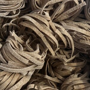 Makaron orkiszowy pełnoziarnisty GNIAZDA EKO