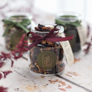 Herbata czarna/zielona w słoiku z drewnianym korkiem